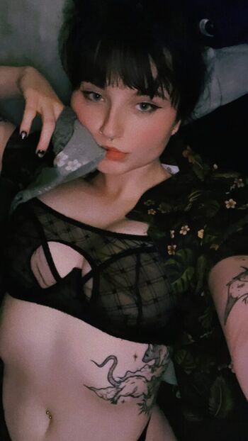 Full leaked Vivickivvv page private onlyfans photo