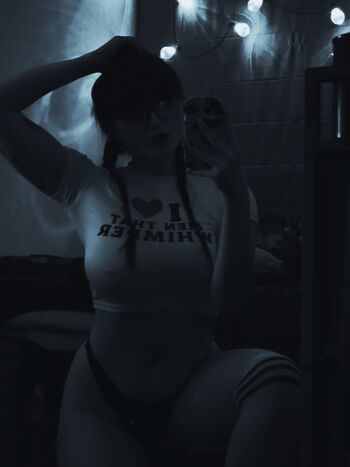 Full leaked Vivickivvv private onlyfans photo