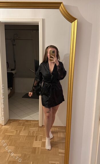 Full leaked Vivien rks private onlyfans photo