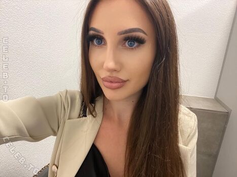 Full leaked Vivienne huber private onlyfans photo