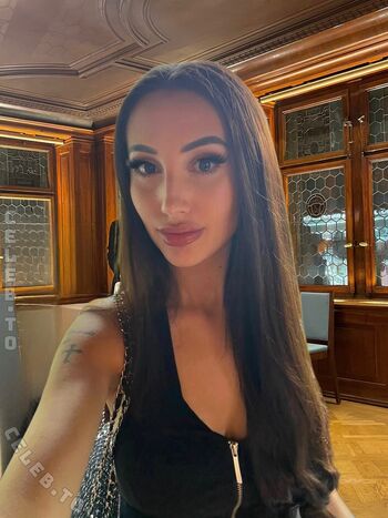 Full leaked Vivienne huber private onlyfans photo