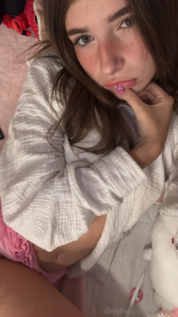 Full leaked Vivylue page private onlyfans photo