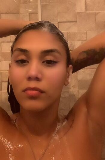 Full leaked Vkmandis private onlyfans photo