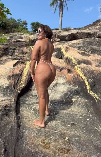 Full leaked Vovo pzu page private onlyfans photo