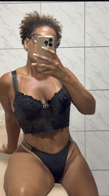 Full leaked Vovo pzu private onlyfans photo
