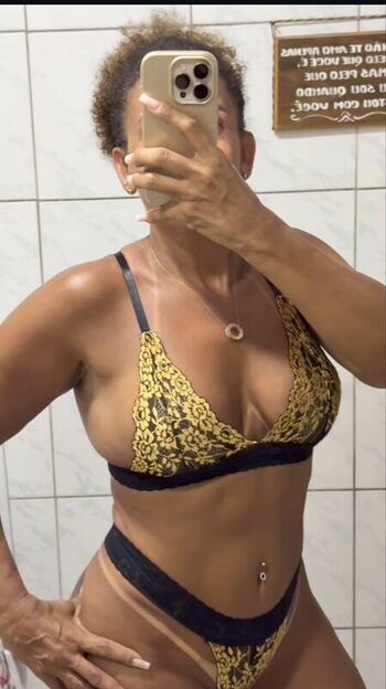 Full leaked Vovo pzu private onlyfans photo