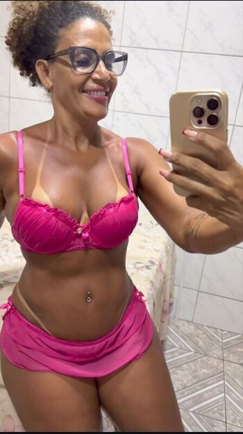 Full leaked Vovo pzu private onlyfans photo