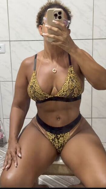 Full leaked Vovo pzu private onlyfans photo
