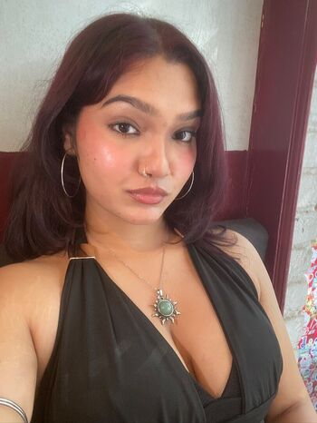 Full leaked Vrindardddd private onlyfans photo