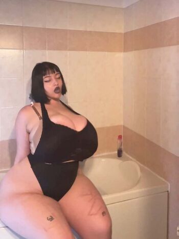 Full leaked Vvalentinabonetalli private onlyfans photo