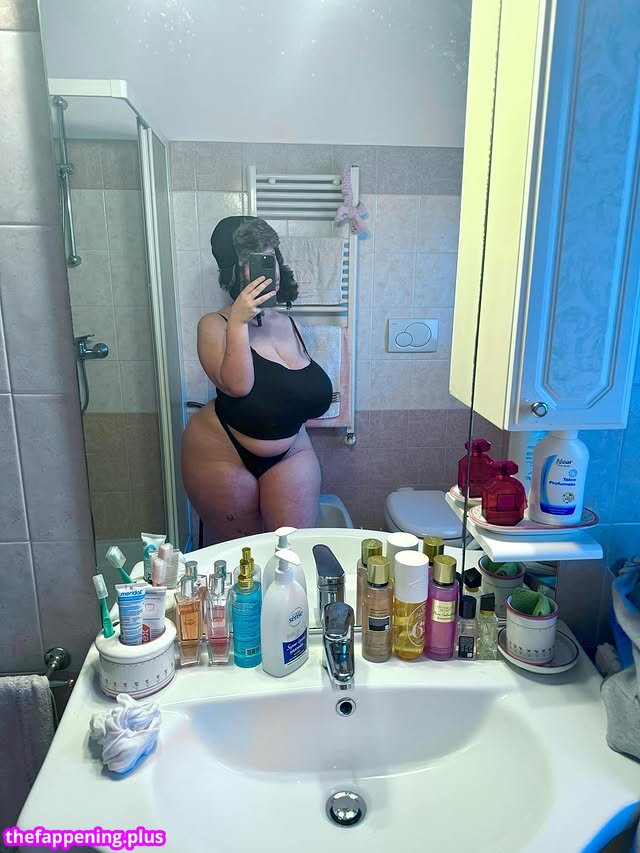 Mxmmytina / Vvalentinabonetalli Meztelen OnlyFans Fotó #190