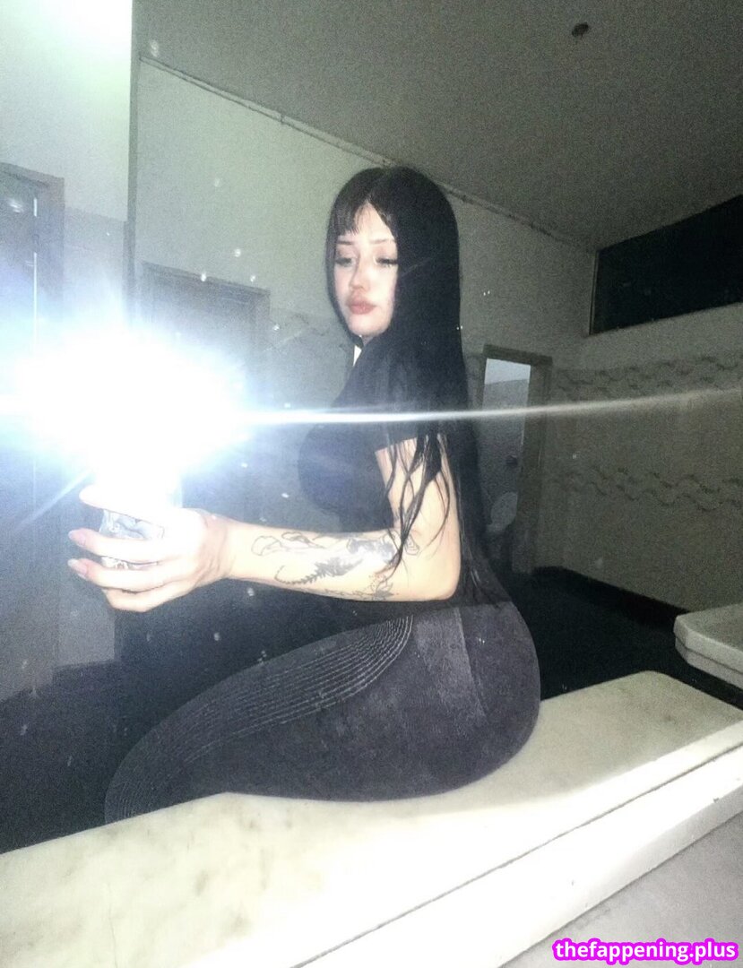 Vverence / away / https: / verennce Fotografie OnlyFans Dezbrăcată #10