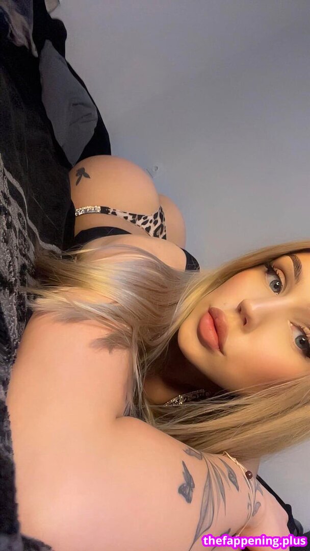 Vvikaraa / vikaraa_by_km Çıplak OnlyFans Fotoğrafı #40