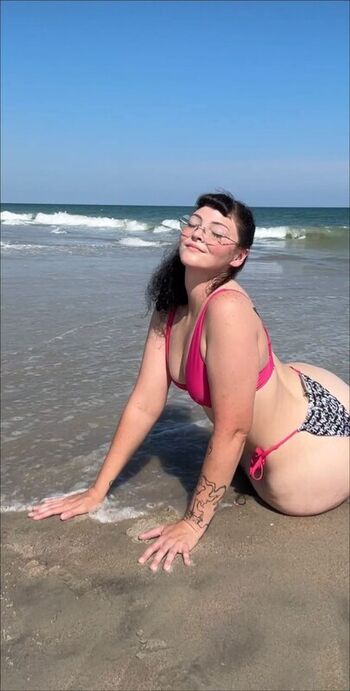 Full leaked Vydia moth private onlyfans photo