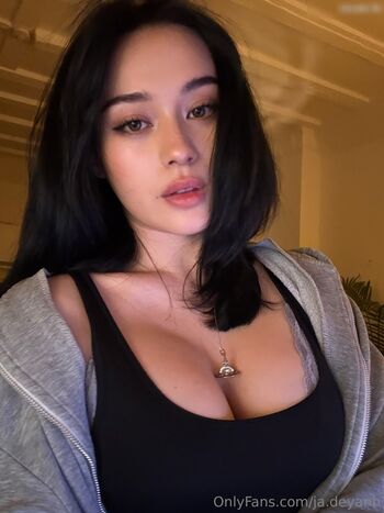 Full leaked Vylerria private onlyfans photo