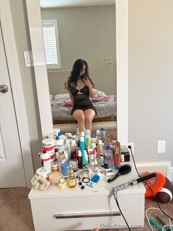 Full leaked Vyxia vyxphan private onlyfans photo