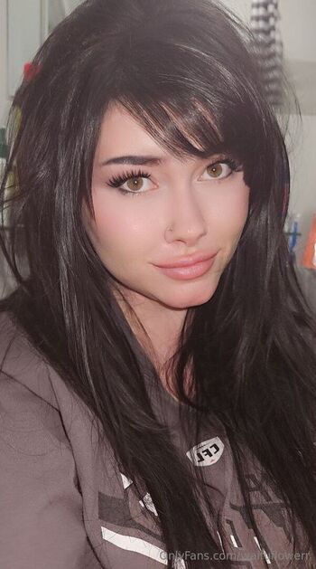 Full leaked Waifuflowerr private onlyfans photo