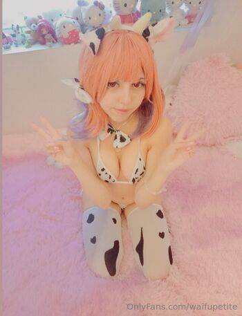 Full leaked Waifupetite private onlyfans photo