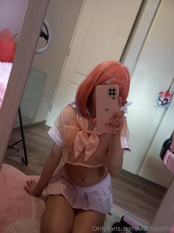 Full leaked Waifupetite private onlyfans photo