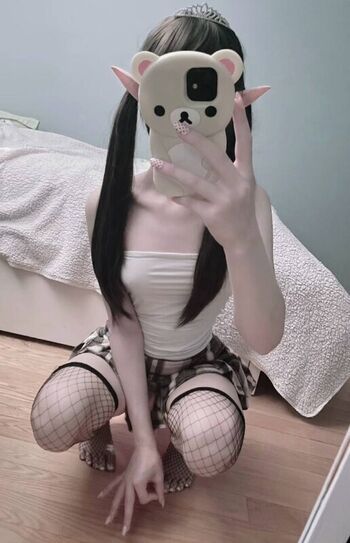 Full leaked Weakdoll asmr private onlyfans photo