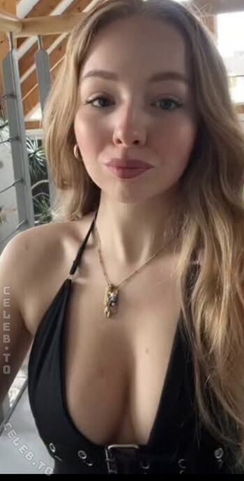 Full leaked Werdetlautmitlaura private onlyfans photo