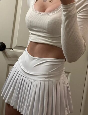 WhiteBunnyyy