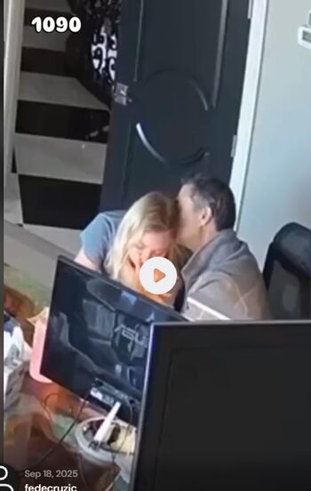 Upskirtglamour/ leaked photo video viral