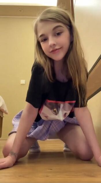 Full leaked Lerafara/ private onlyfans photo