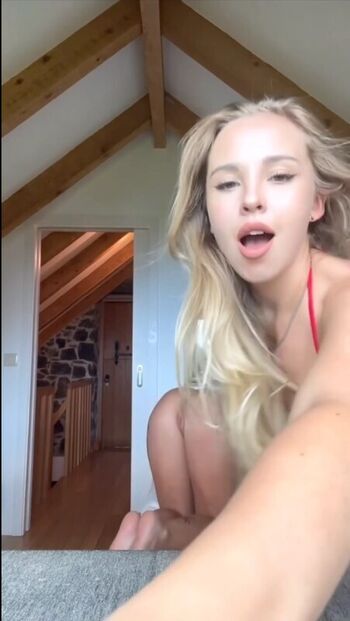 Full leaked Wildlynxx/ private onlyfans photo