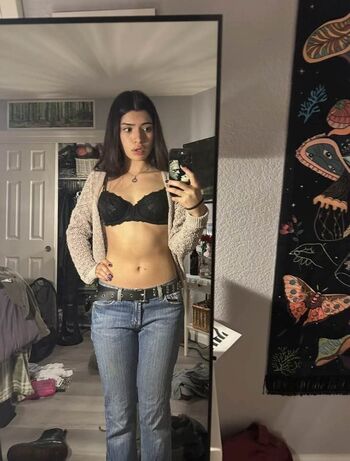 Full leaked Sleepydinosaur / private onlyfans photo