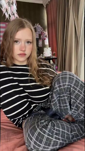 Full leaked Abi coombes farmer / private onlyfans photo