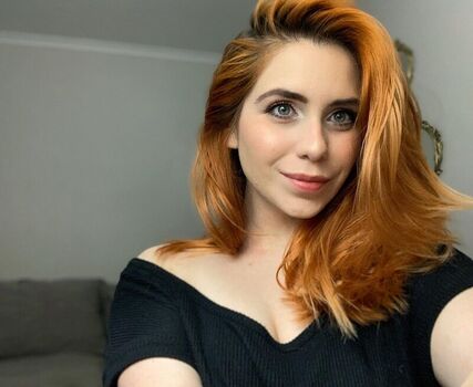 Full leaked Erin moriarty/ private onlyfans photo
