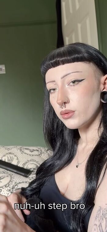 Full leaked Evynaleks / private onlyfans photo