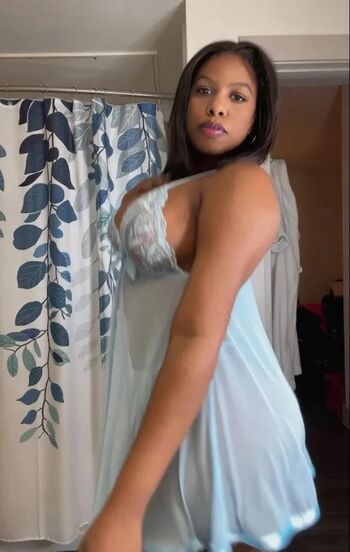Full leaked Annasavana/ private onlyfans photo