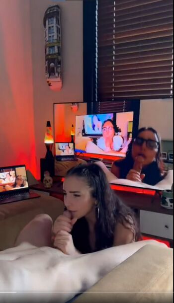 Full leaked Michi/ private onlyfans photo