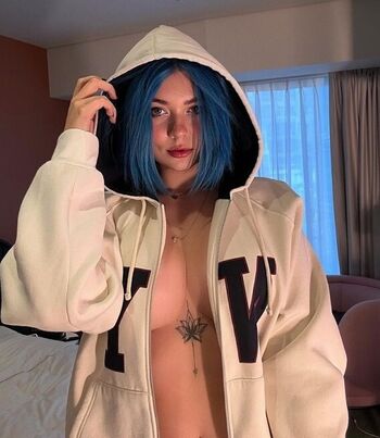 Full leaked Lili reinhart/ private onlyfans photo