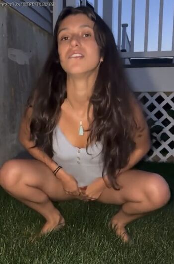 Full leaked Annalally/ private onlyfans photo