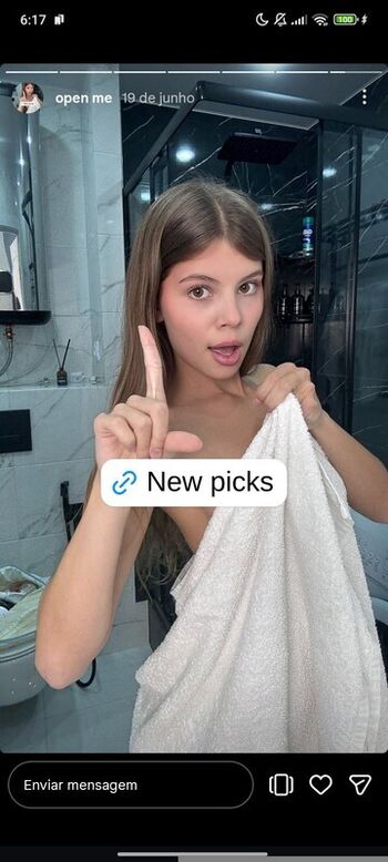 Full leaked Who islala/ private onlyfans photo
