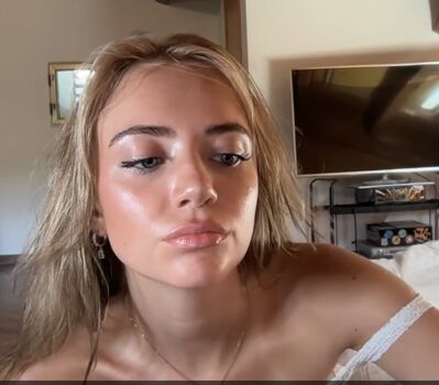 Full leaked Gal rita/ private onlyfans photo