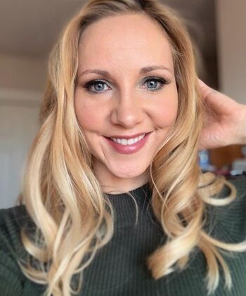 Emily makis/ leaked photo video viral