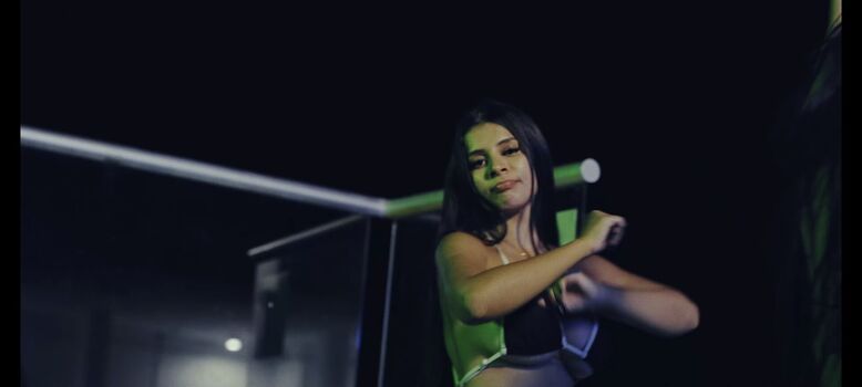 Bayley/ leaked photo video viral