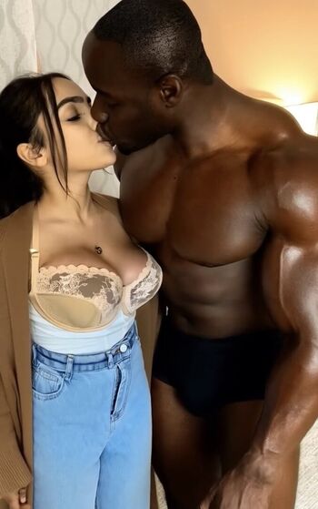 Lavenderthief / leaked photo video viral