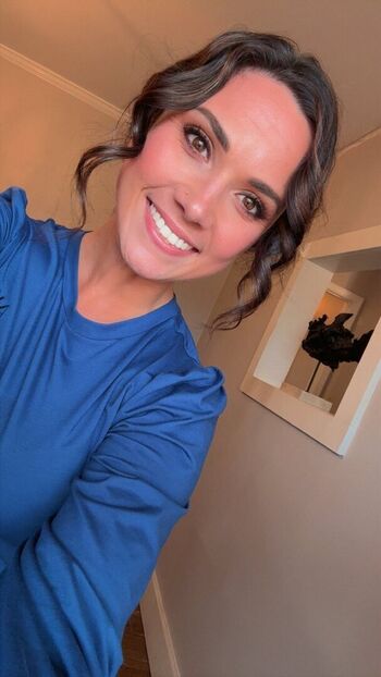 Mewstic / leaked photo video viral