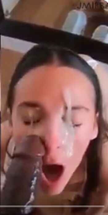 Elizabeth olsen / leaked photo video viral