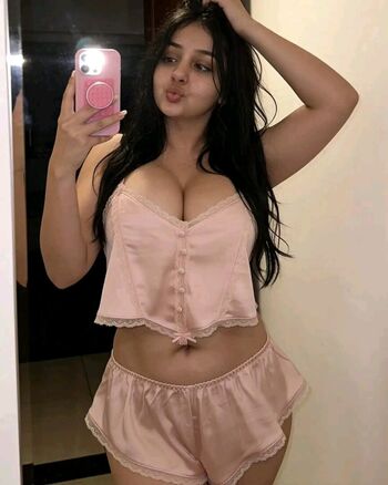 Nude muse / leaked photo video viral