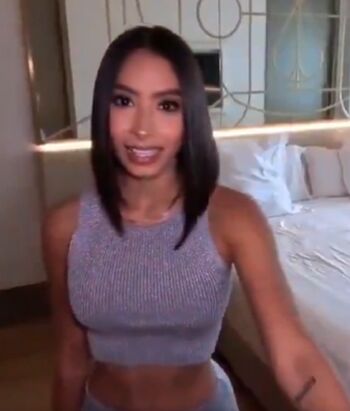 Full leaked Carla bezanson/ private onlyfans photo