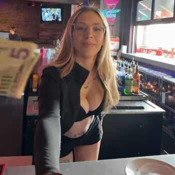 Full leaked Julia haida/ private onlyfans photo