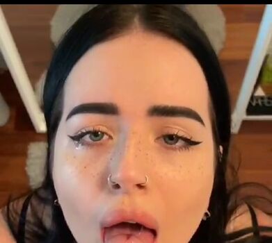 Full leaked Emily austin/ private onlyfans photo