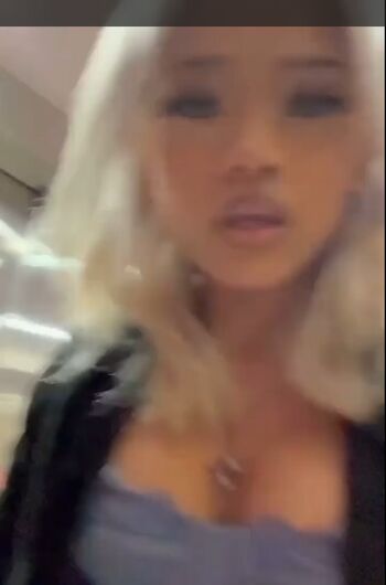 Full leaked Bella mur/ private onlyfans photo