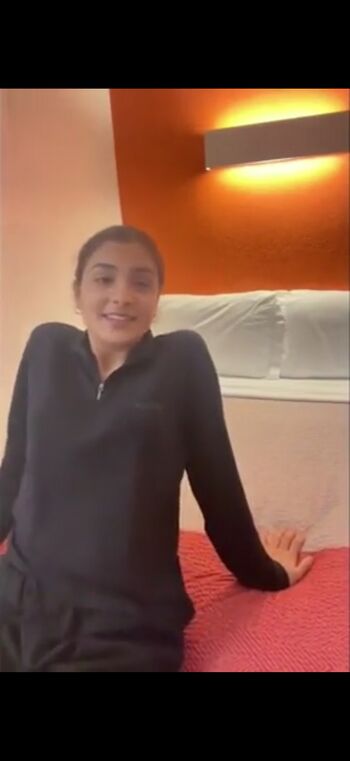 Cinnabrit / leaked photo video viral